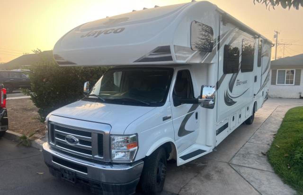 2022 Ford Econoline E450 Super Duty Cutaway Van - Image 2