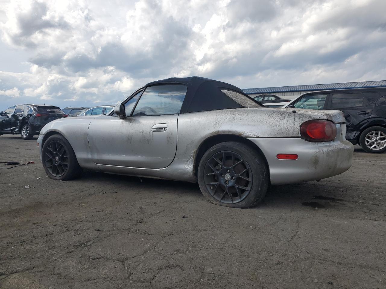 2004 Mazda Mx-5 Miata Base - Фото 2