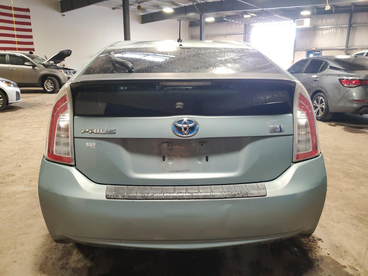 2012 Toyota Prius - Фото 6