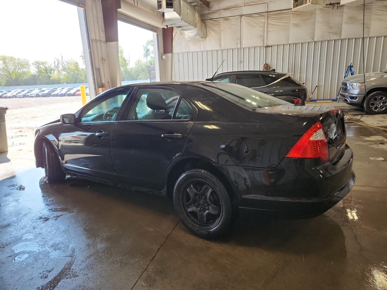 2011 Ford Fusion Se - Image 2