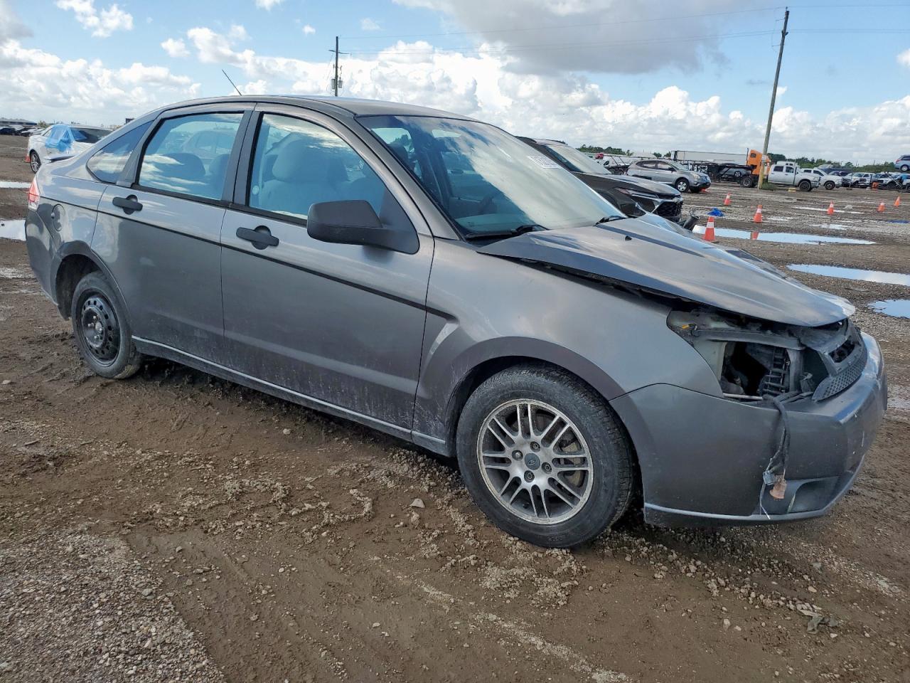 2010 Ford Focus Se - Фото 4