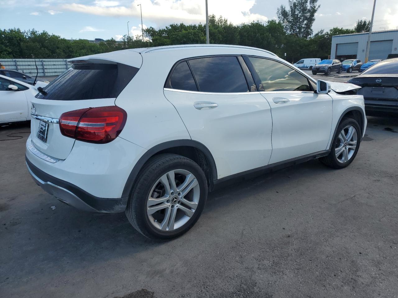2019 Mercedes-Benz Gla 250 - Image 3