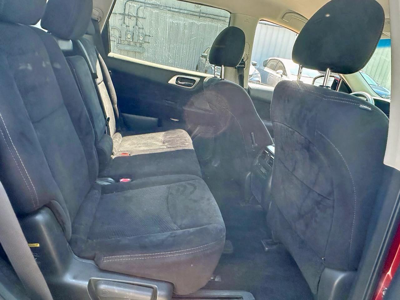 2014 Nissan Pathfinder S - Image 6