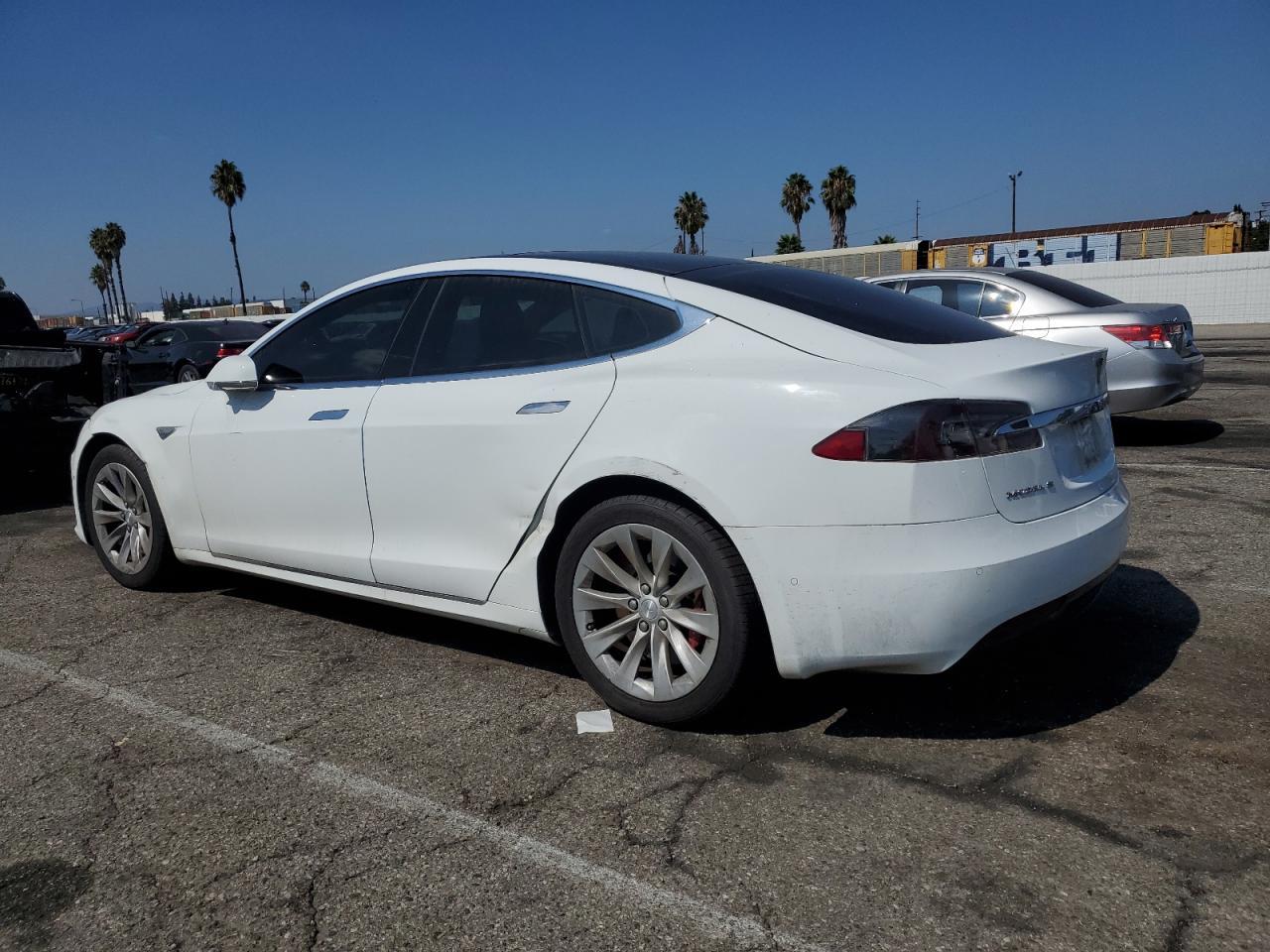 2016 Tesla Model S - Фото 2