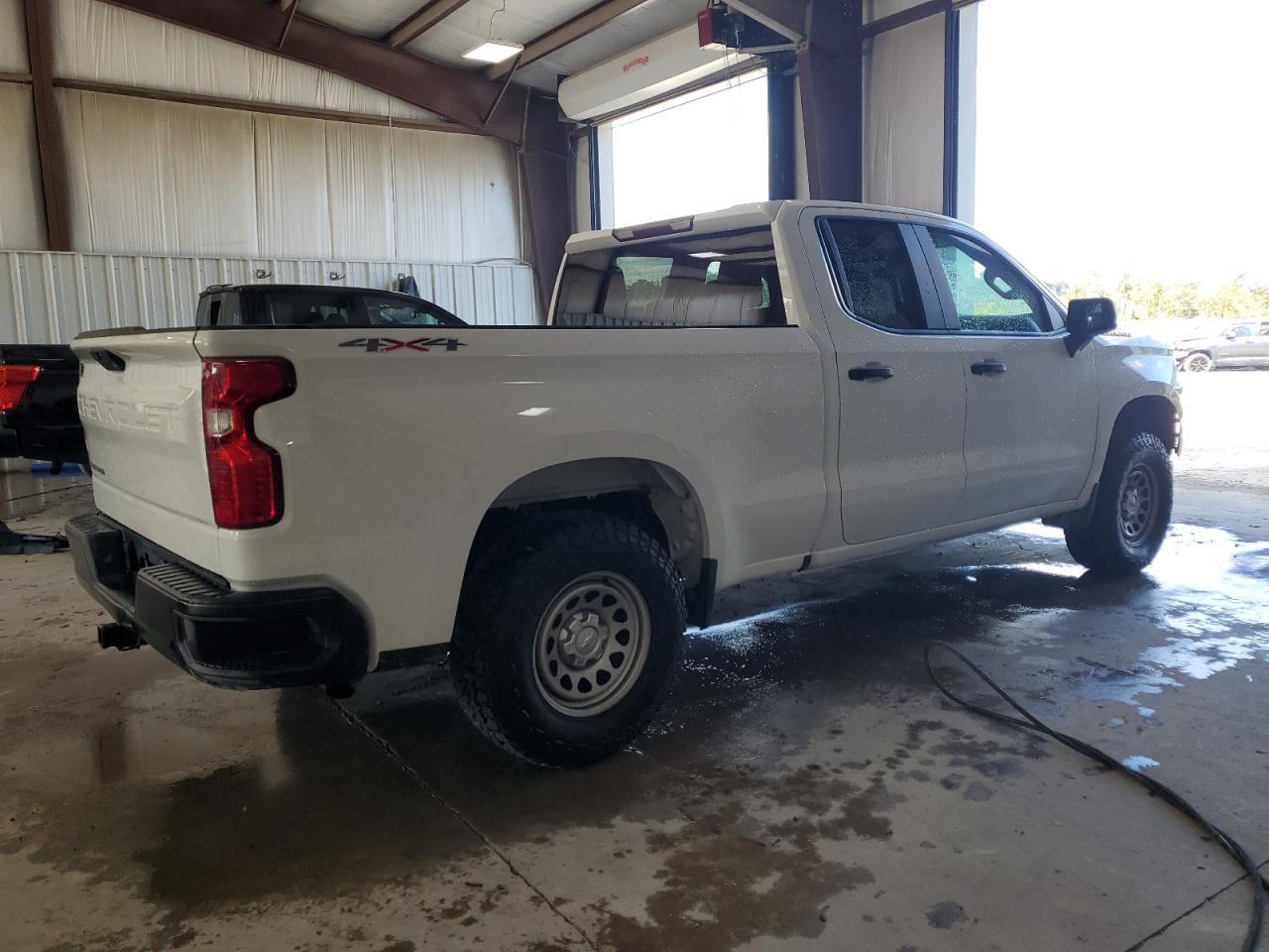 2019 Chevrolet Silverado K1500 - Фото 3