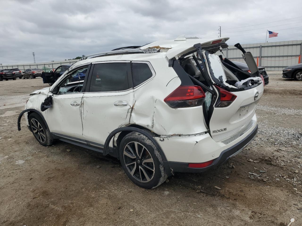 2019 Nissan Rogue S - Фото 2