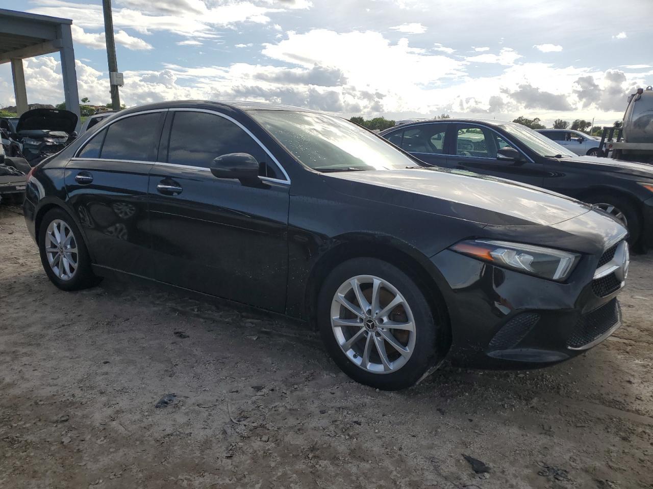 2019 Mercedes-Benz A 220 - Image 4