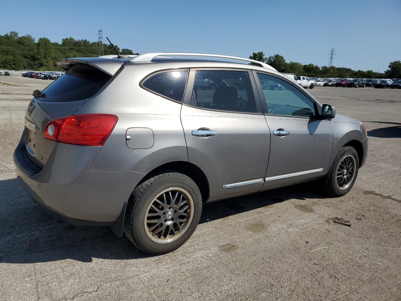 2013 Nissan Rogue S - Image 3