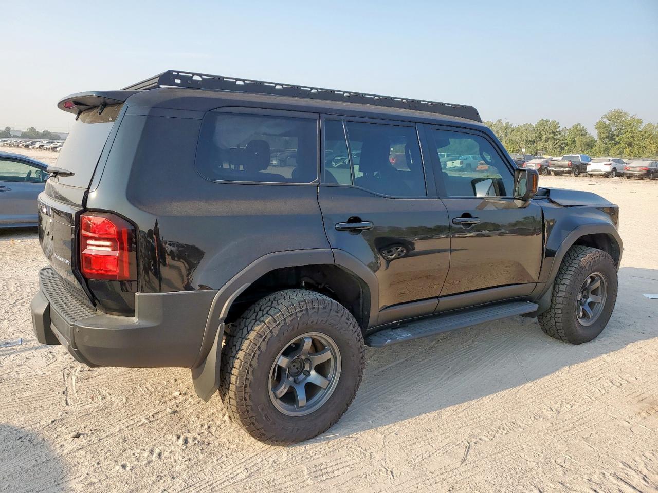 2024 Toyota Land Cruiser Base - Фото 3
