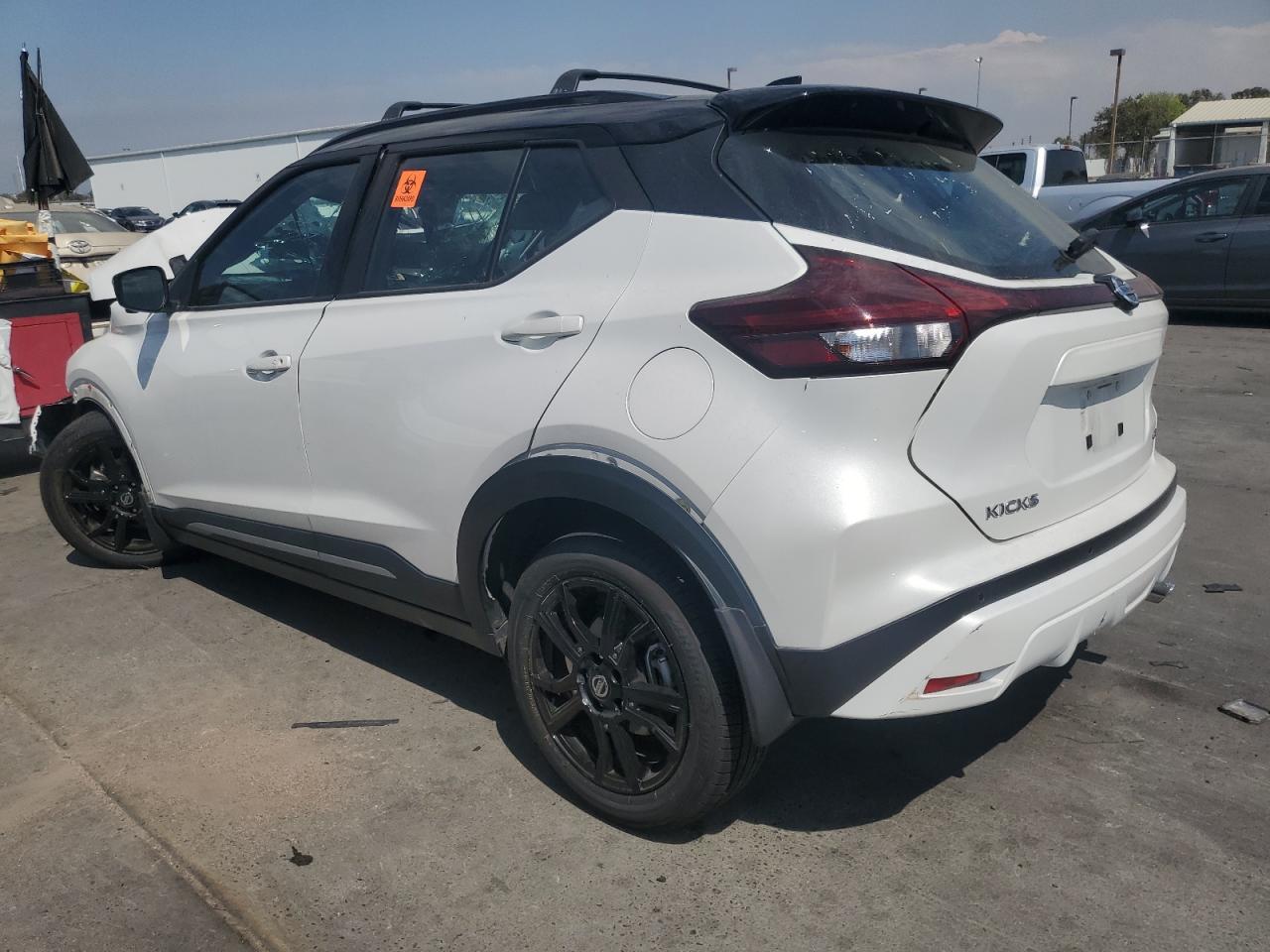 2021 Nissan Kicks Sr - Фото 2