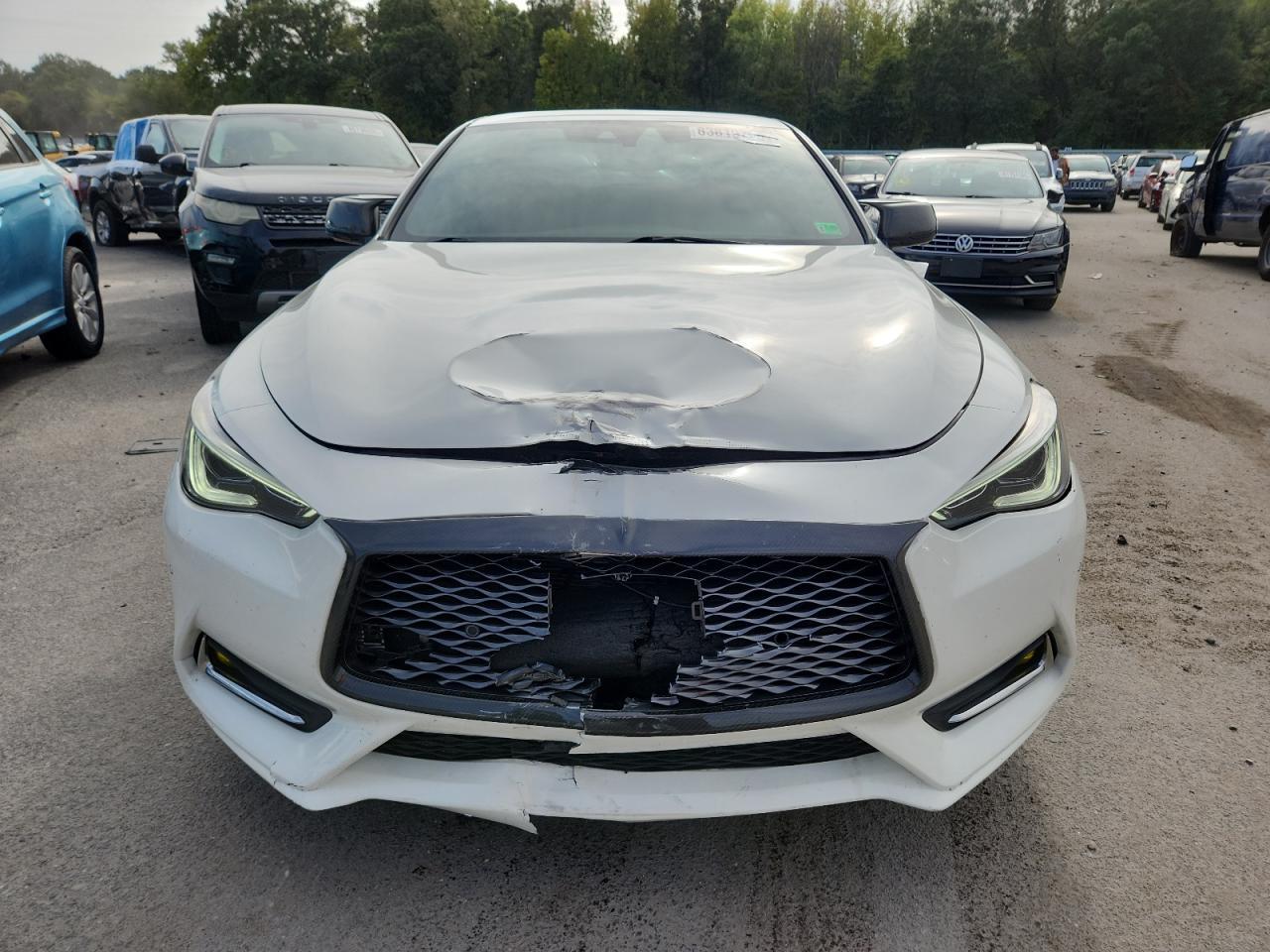 2017 Infiniti Q60 Red Sport 400 - Image 5