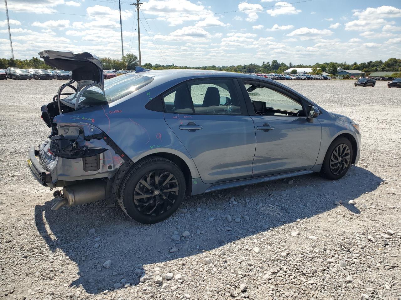 2023 Toyota Corolla Le - Image 3