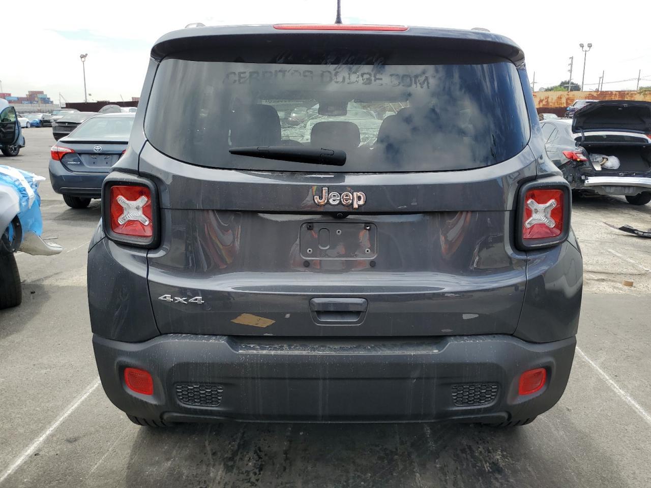 2023 Jeep Renegade Latitude - Фото 6