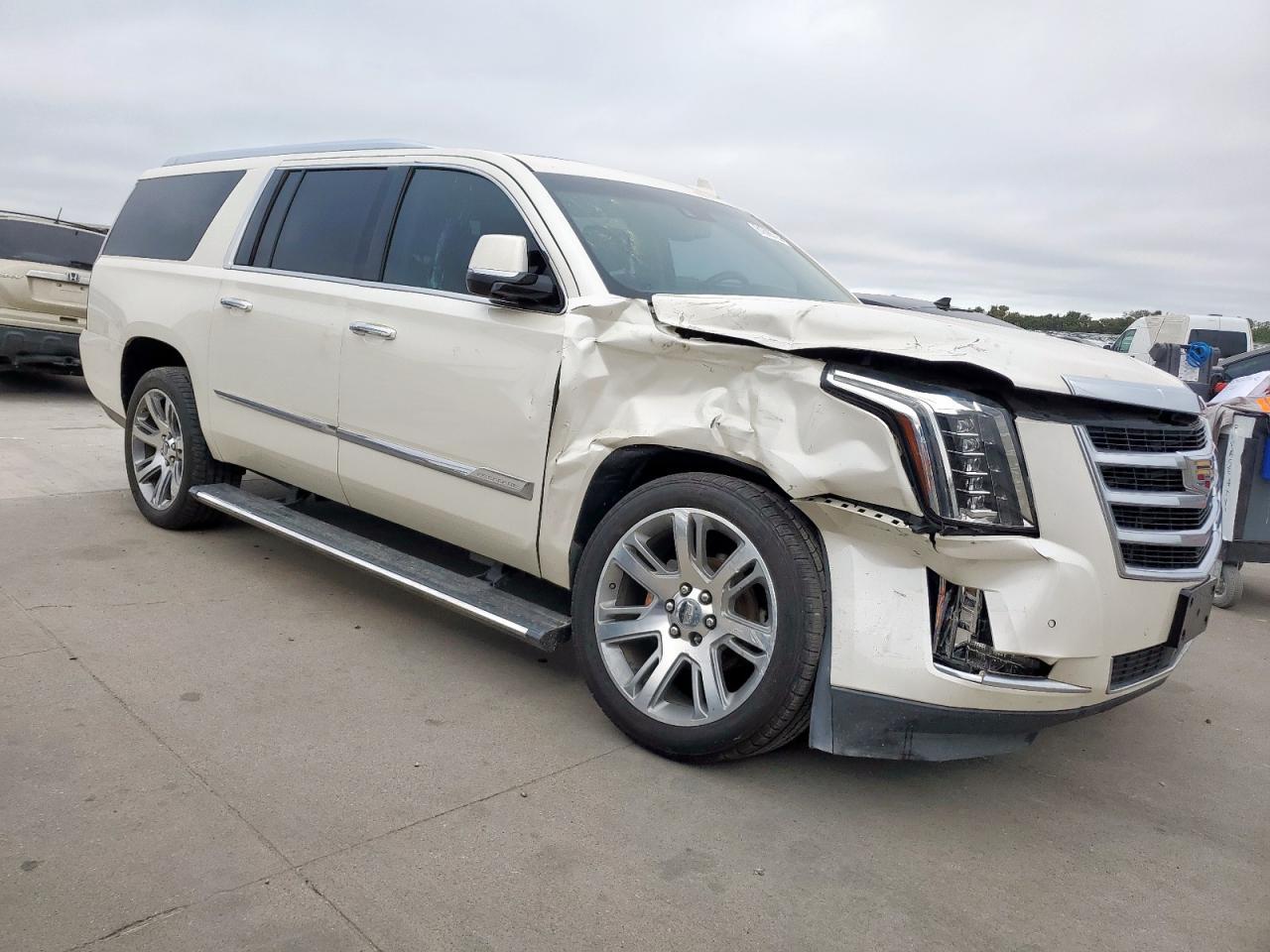 2015 Cadillac Escalade Esv Premium - Image 4