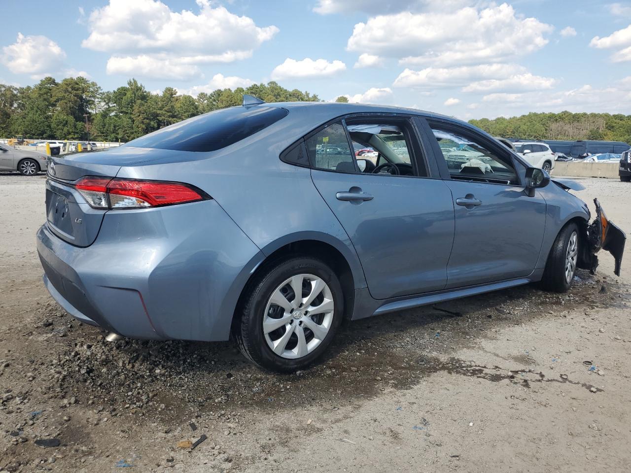 2022 Toyota Corolla Le - Image 3