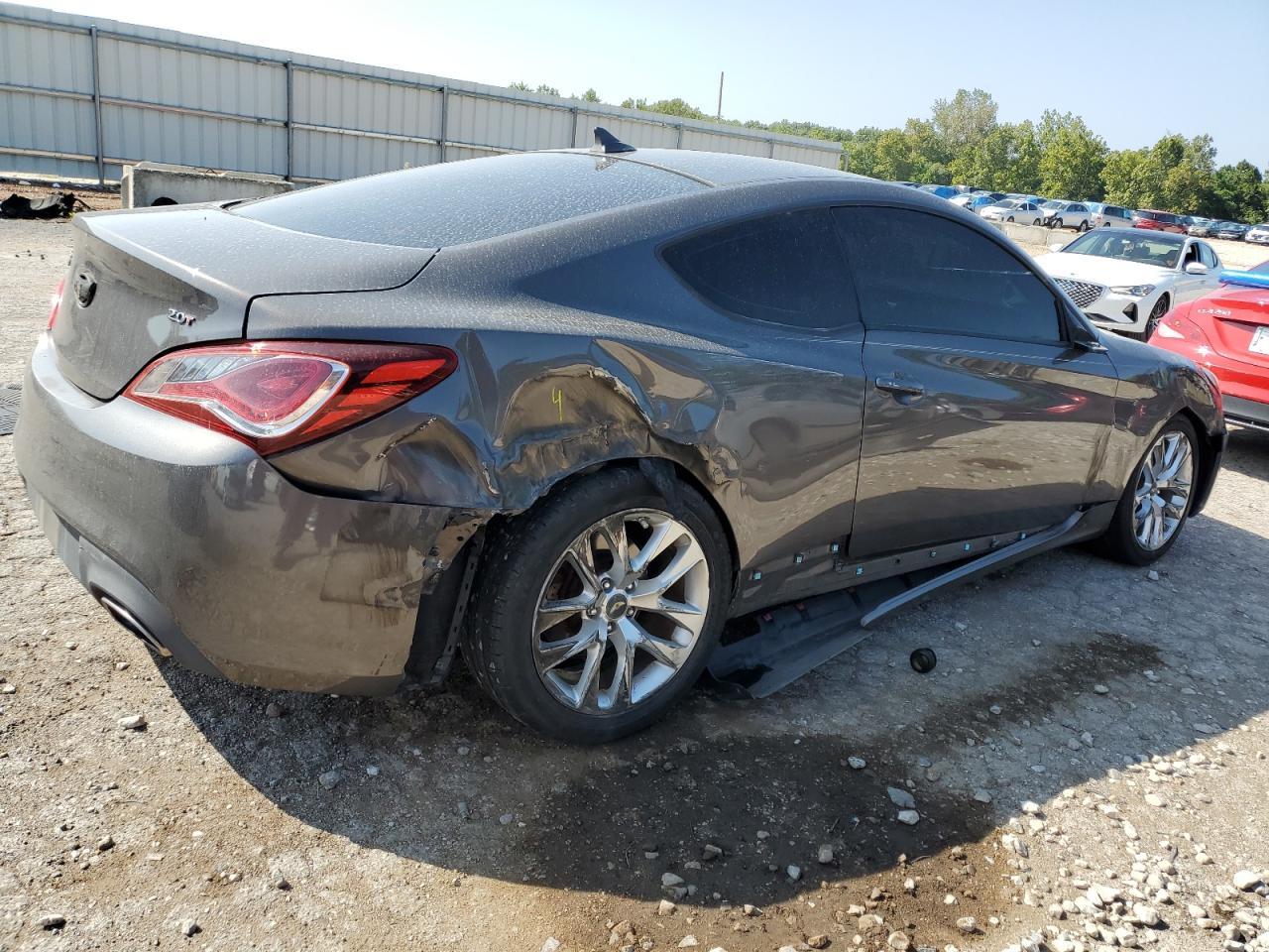 2013 Hyundai Genesis Coupe 2.0T - Фото 3