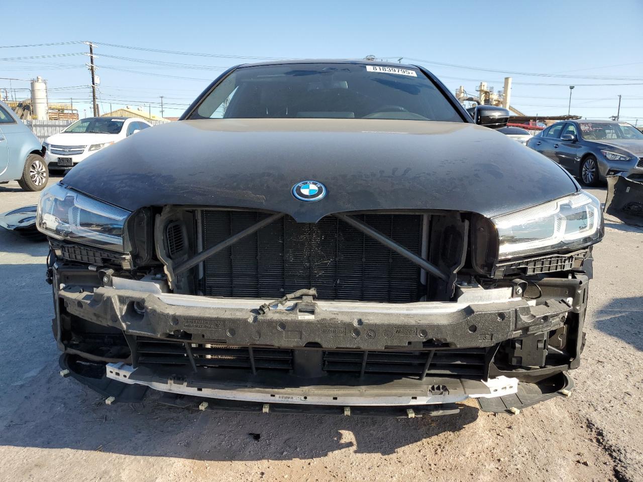 2022 BMW 530E - Фото 5