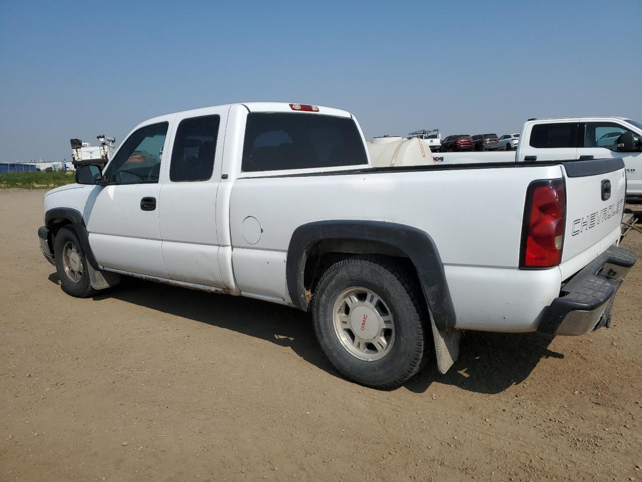2004 Chevrolet Silverado C1500 - Фото 2