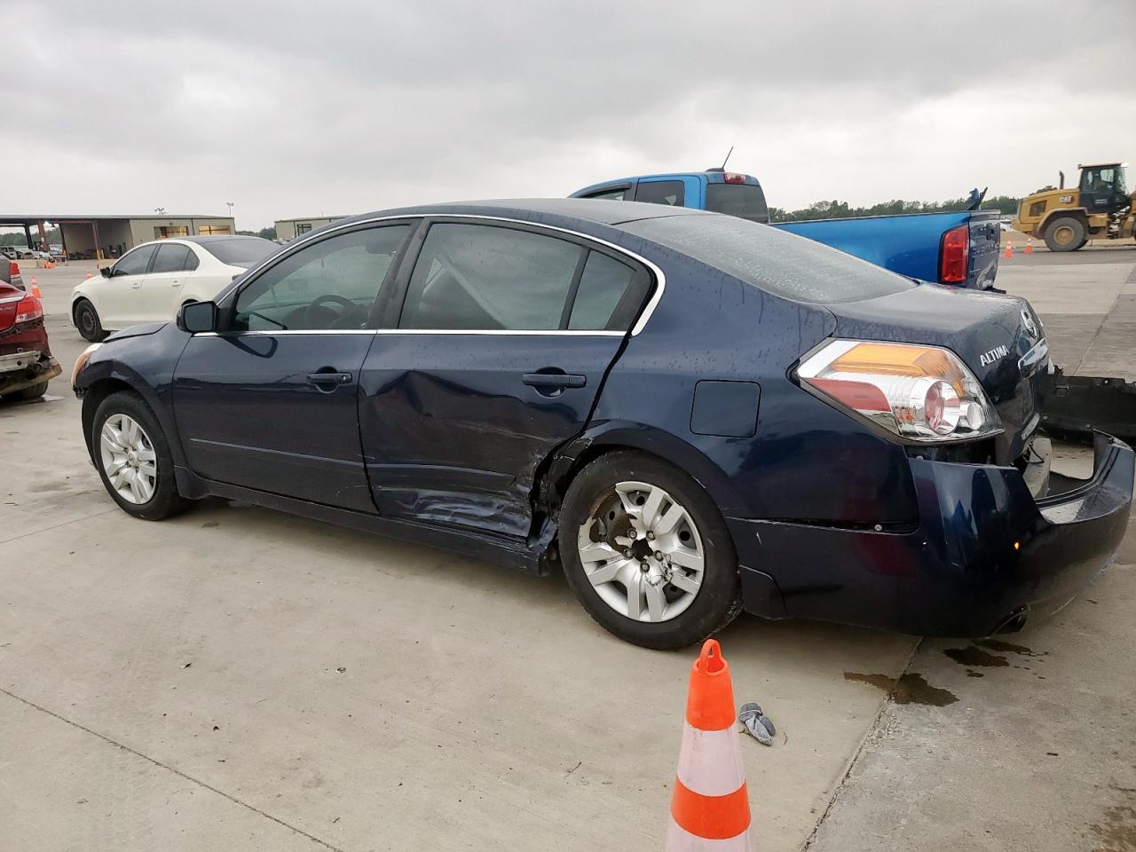 2010 Nissan Altima Base - Фото 2