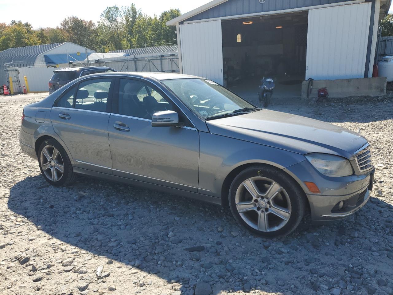 2011 Mercedes-Benz C 300 4Matic - Фото 4