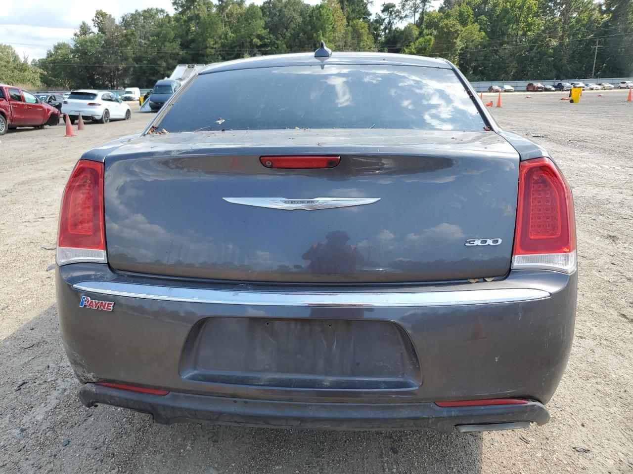 2015 Chrysler 300 Limited - Image 6