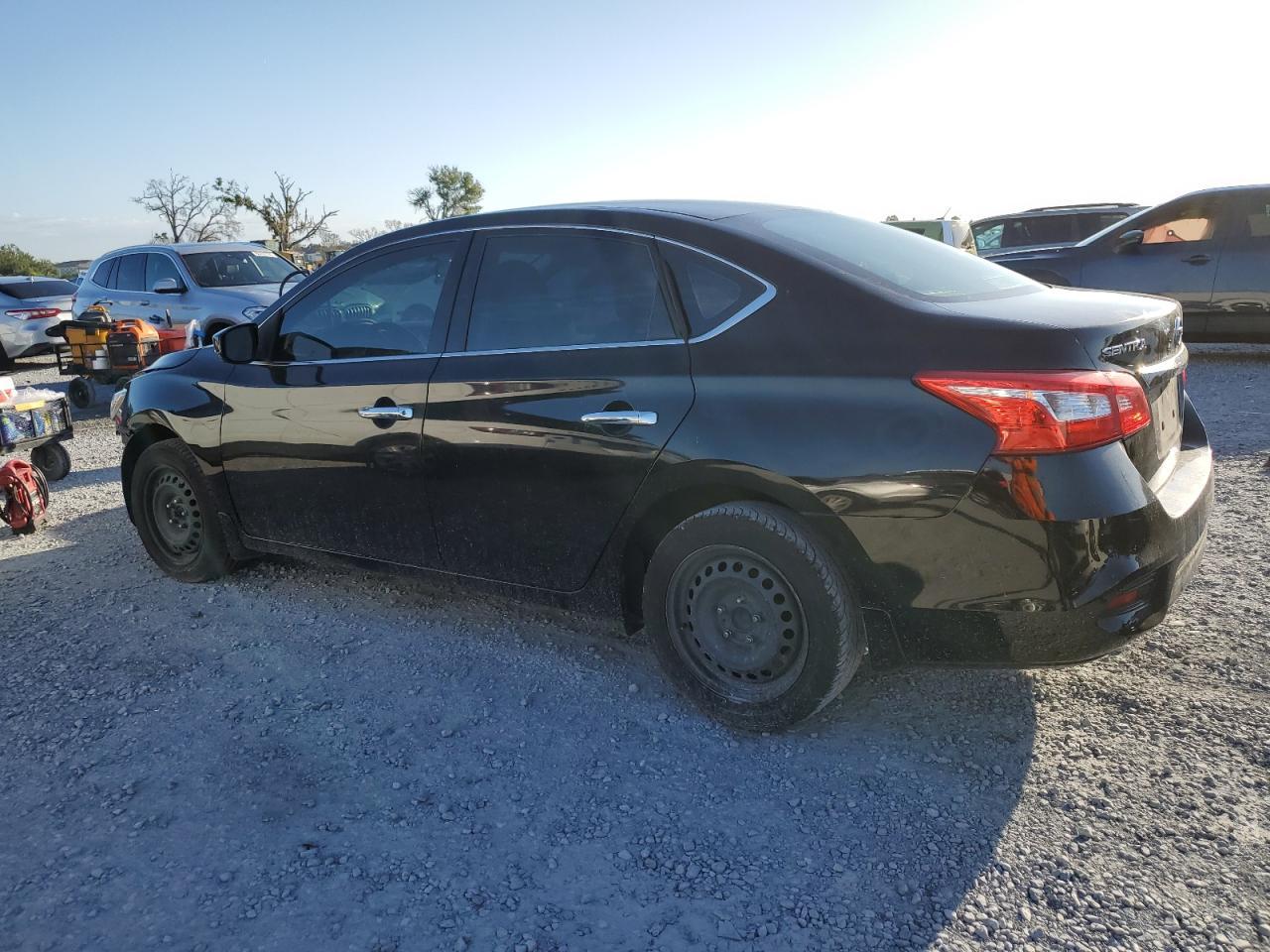 2019 Nissan Sentra S - Фото 2