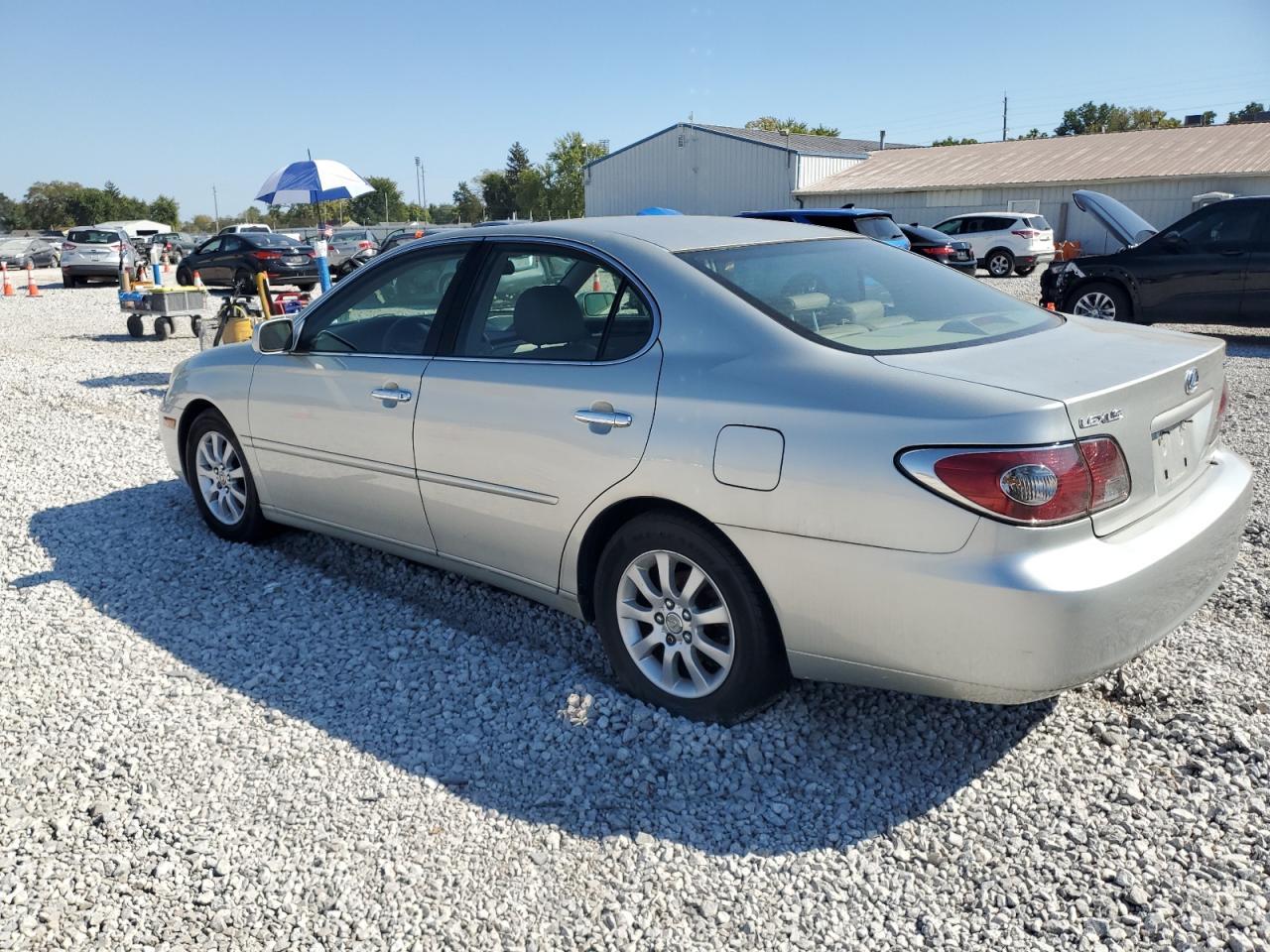 2004 Lexus Es 330 - Image 2