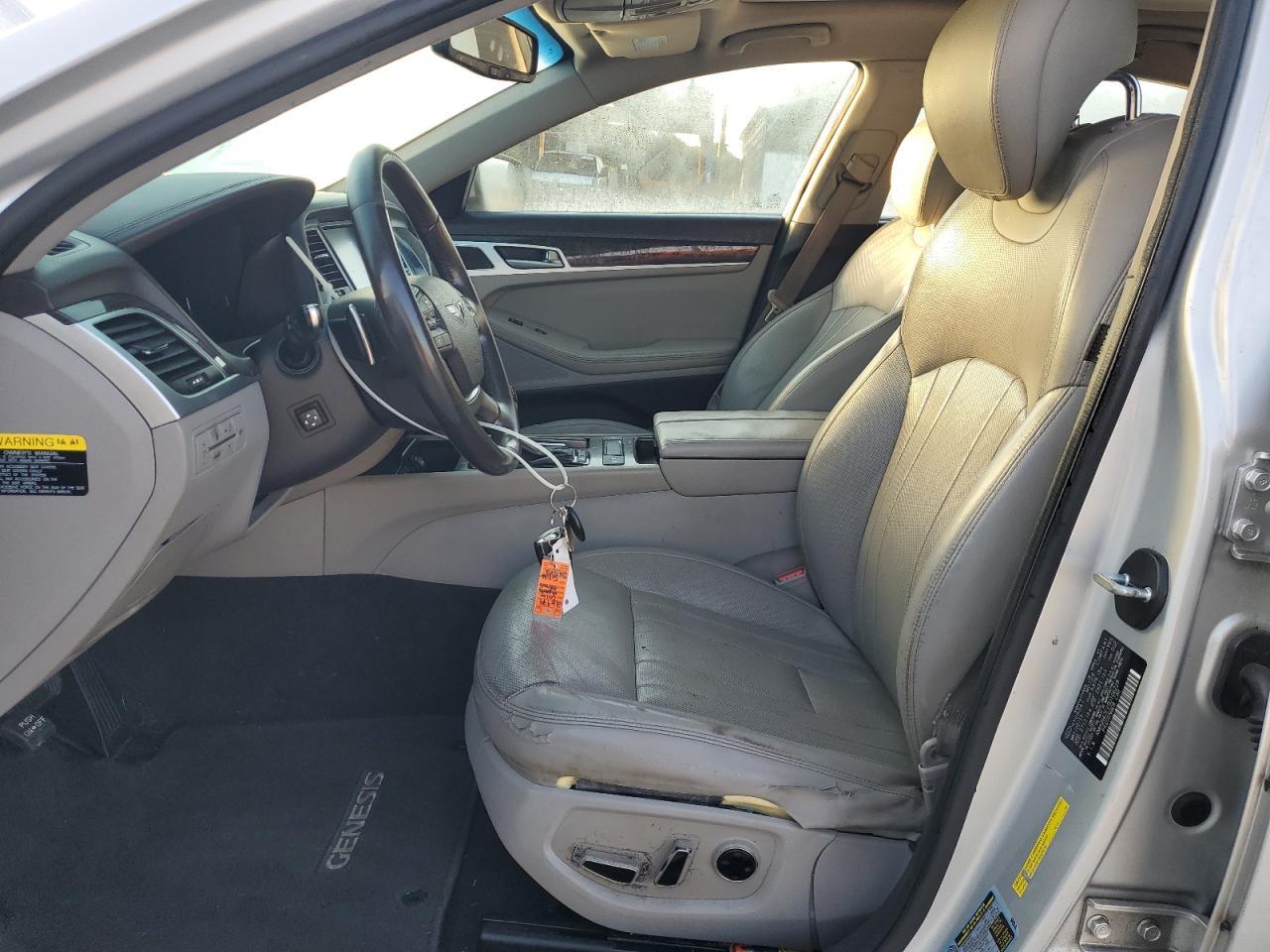 2016 Hyundai Genesis 3.8L - Image 7