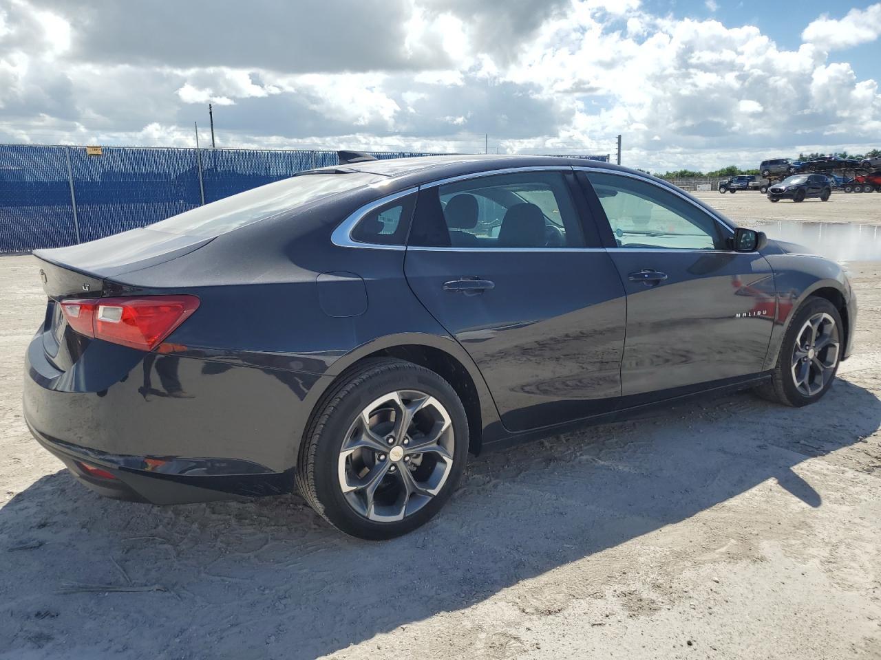 2023 Chevrolet Malibu Lt - Фото 3