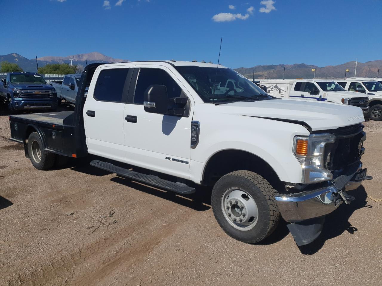 2022 Ford F350 Super Duty - Фото 4