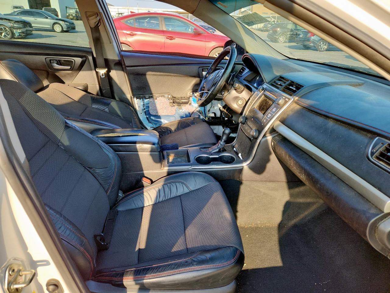 2016 Toyota Camry Le - Фото 7