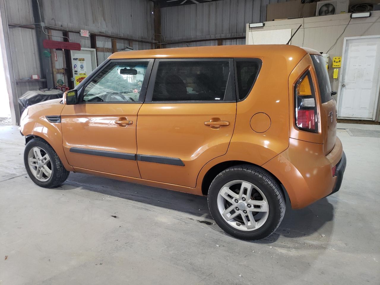 2011 Kia Soul + - Image 2