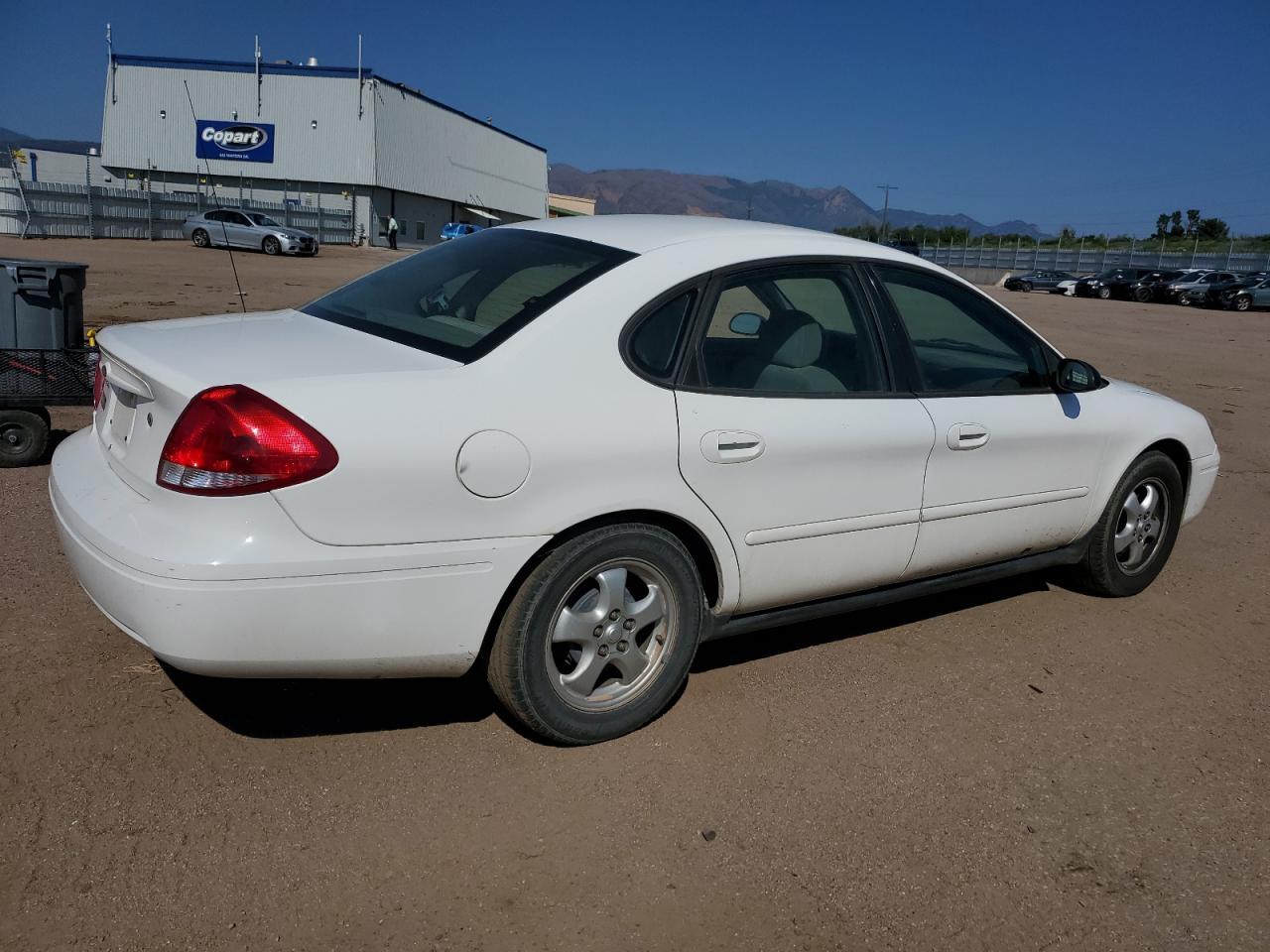 2007 Ford Taurus Se - Image 3