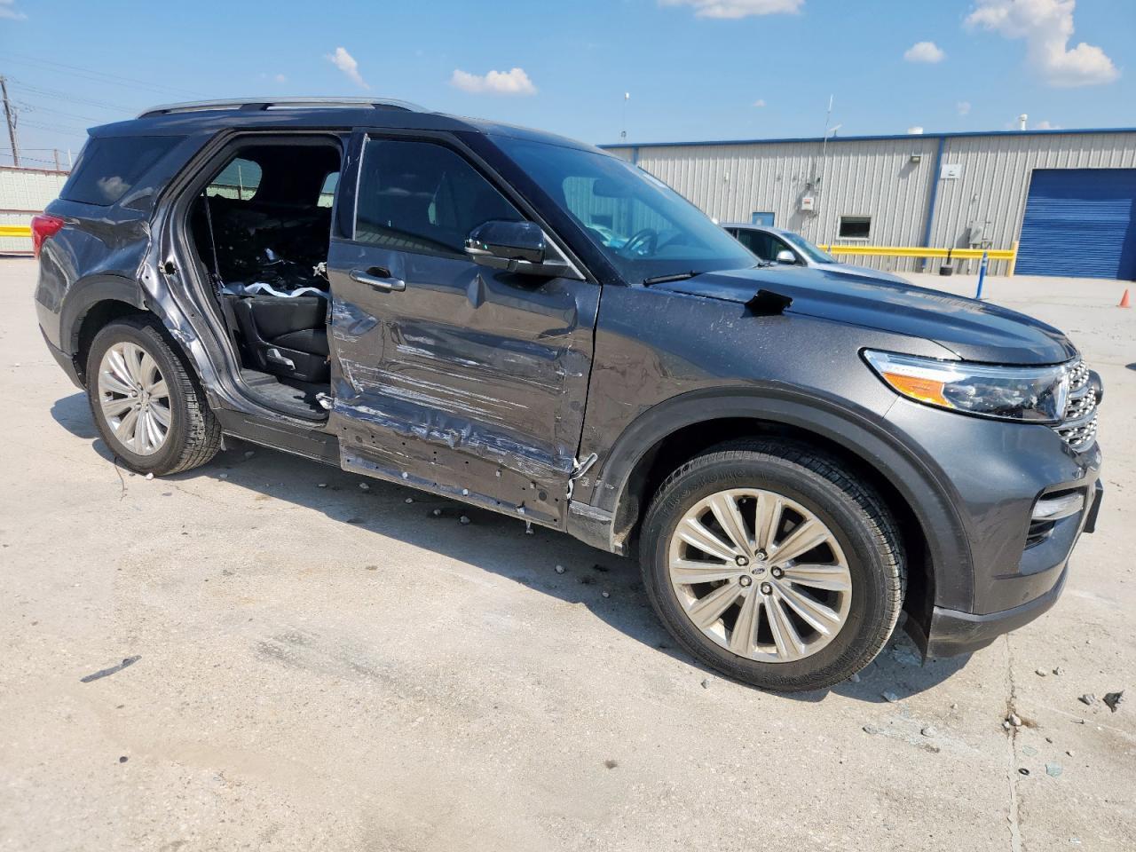 2020 Ford Explorer Limited - Image 4