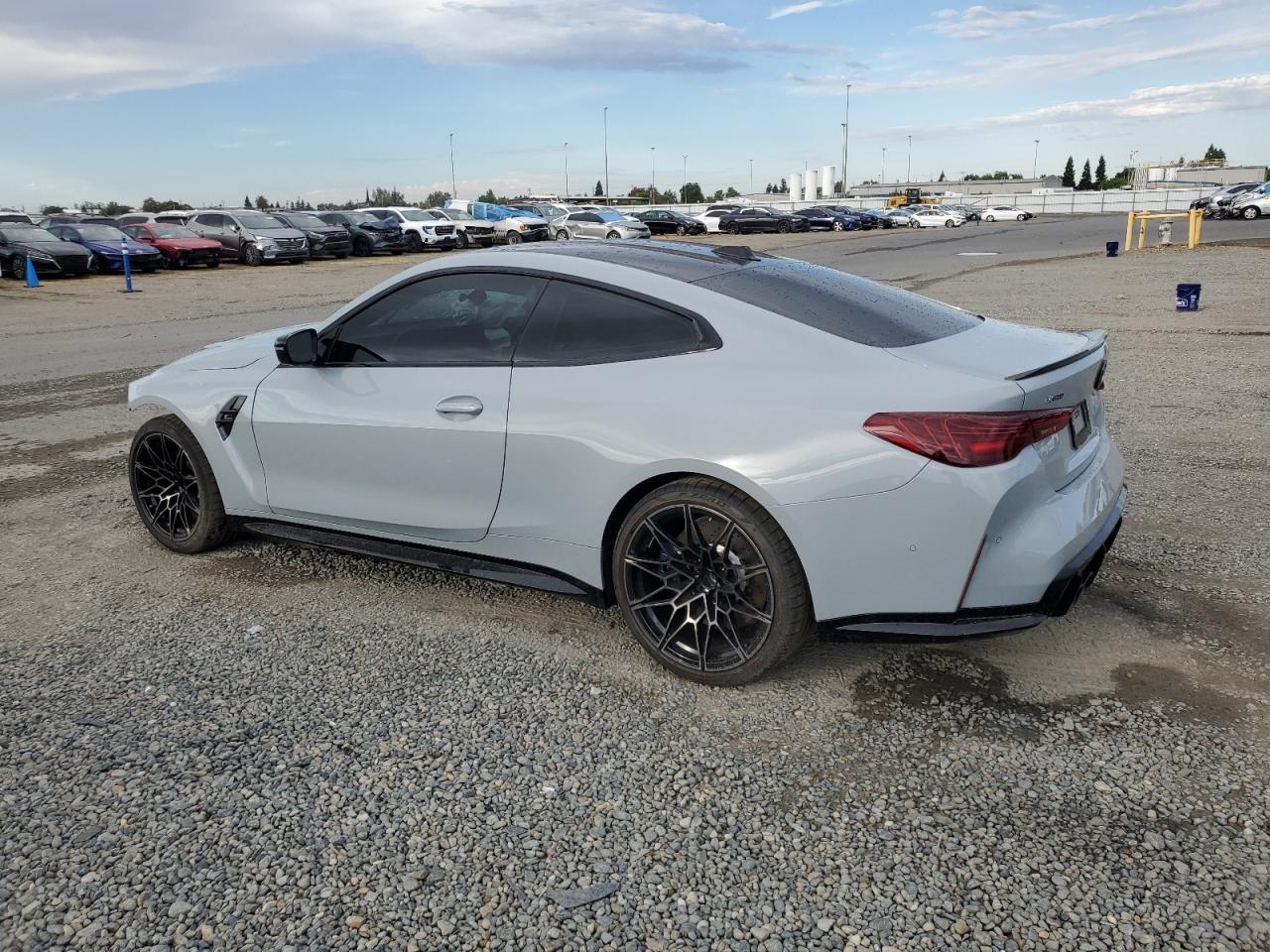 2025 BMW M4 Competition - Фото 2