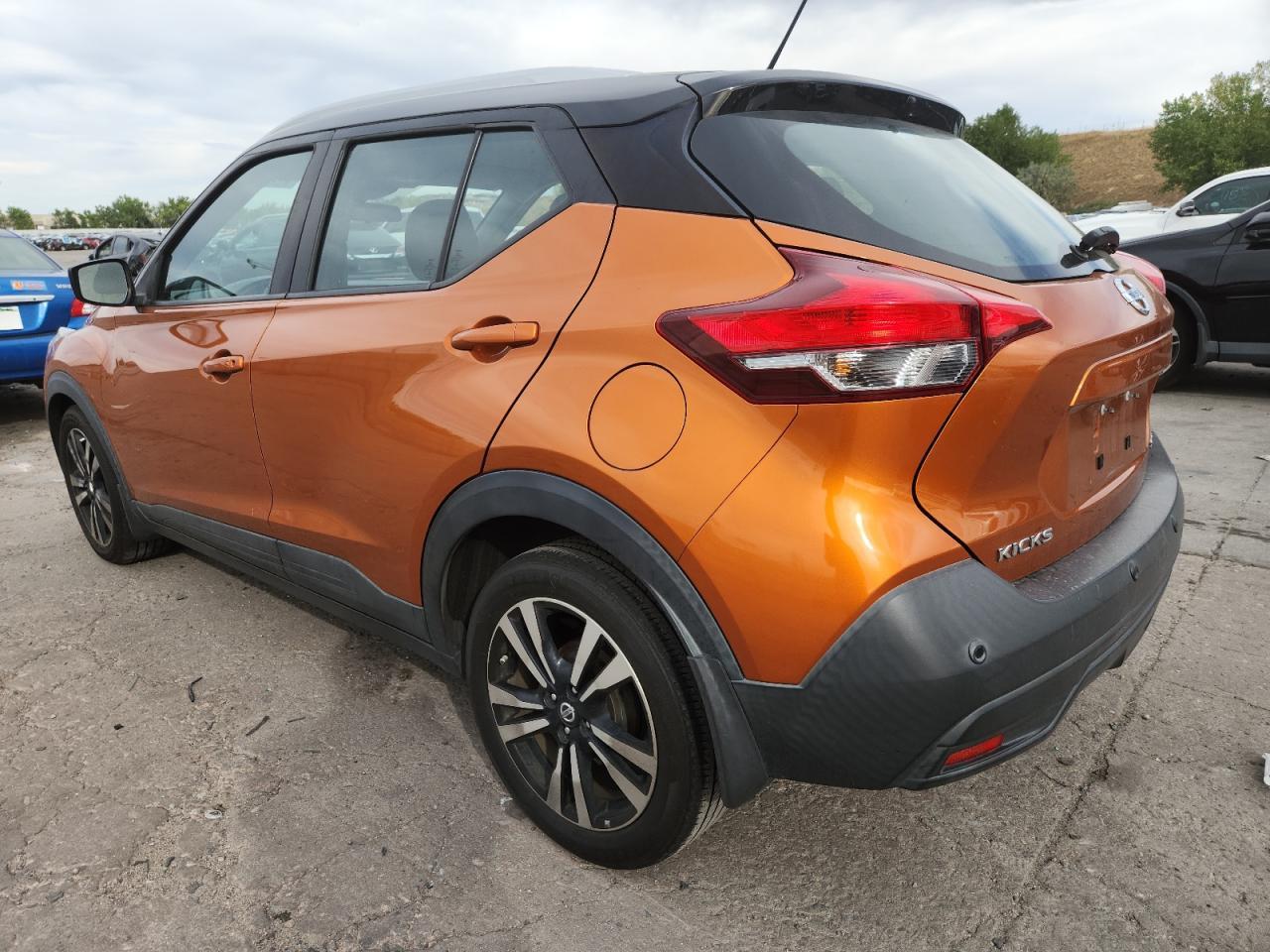 2020 Nissan Kicks Sv - Image 2