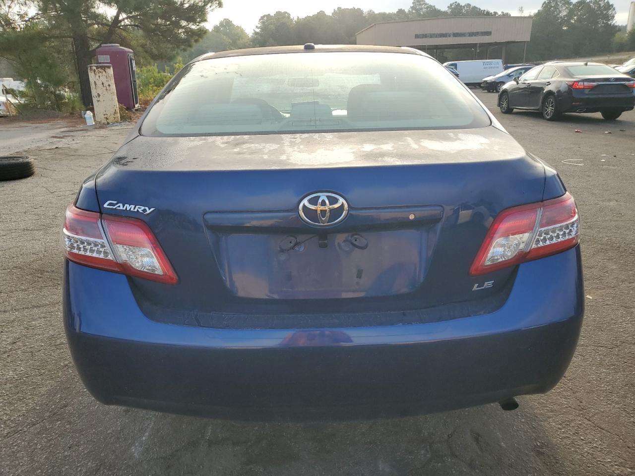 2011 Toyota Camry Base - Фото 6