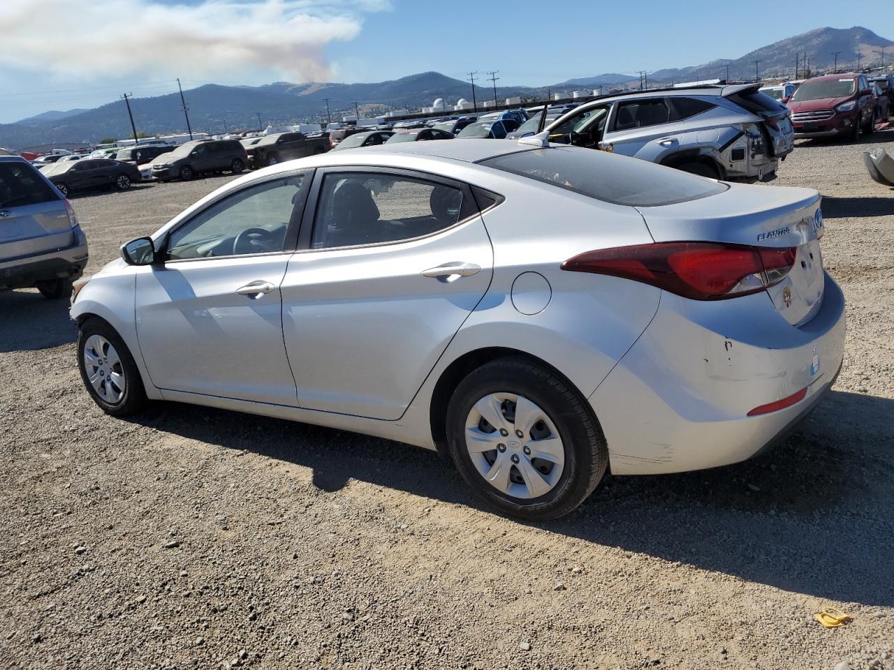 2016 Hyundai Elantra Se - Фото 2