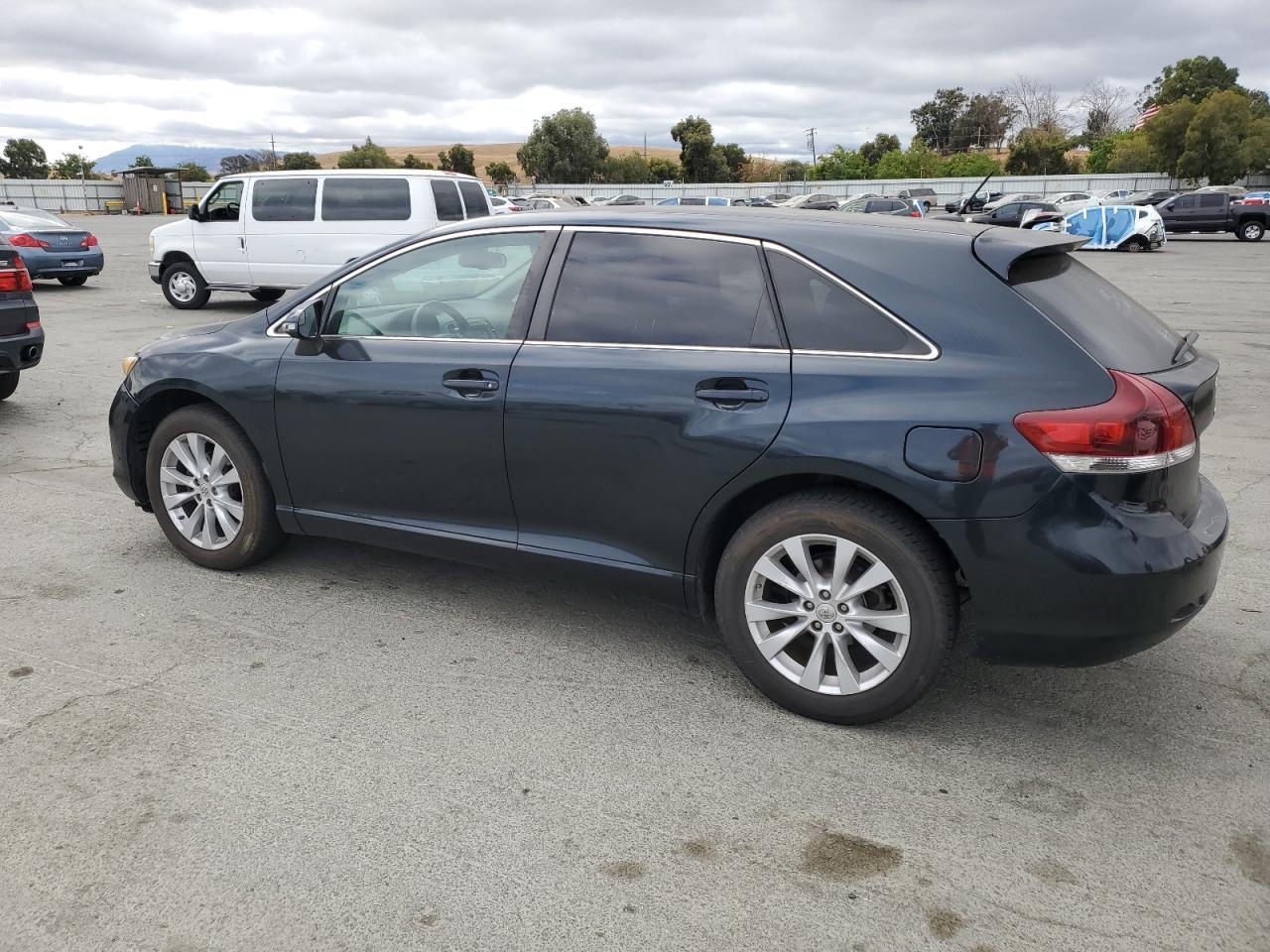2013 Toyota Venza Le - Фото 2
