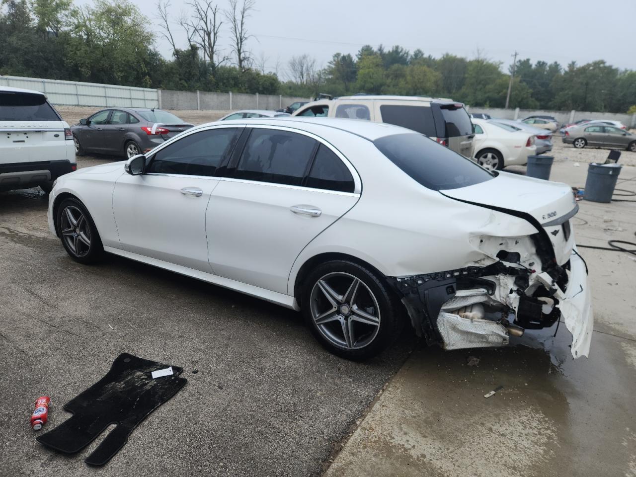 2017 Mercedes-Benz E 300 4Matic - Фото 2