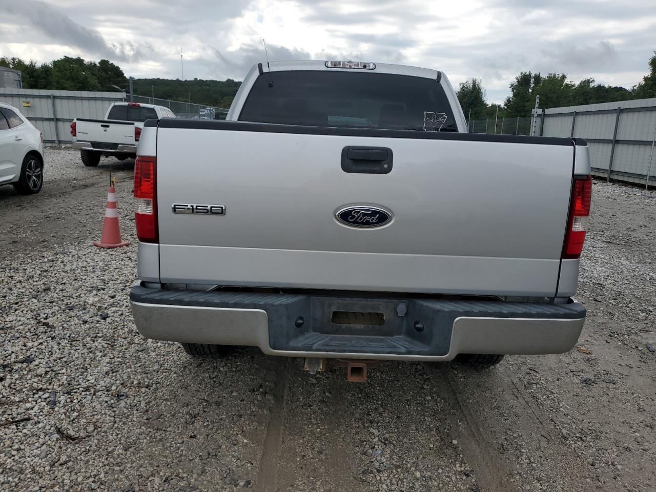 2005 Ford F150 Supercrew - Image 6