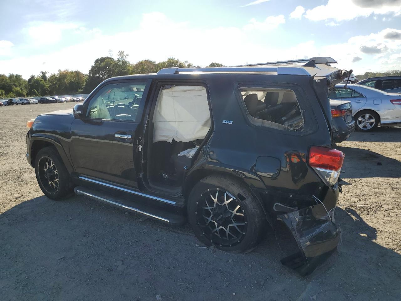 2011 Toyota 4Runner Sr5 - Фото 2