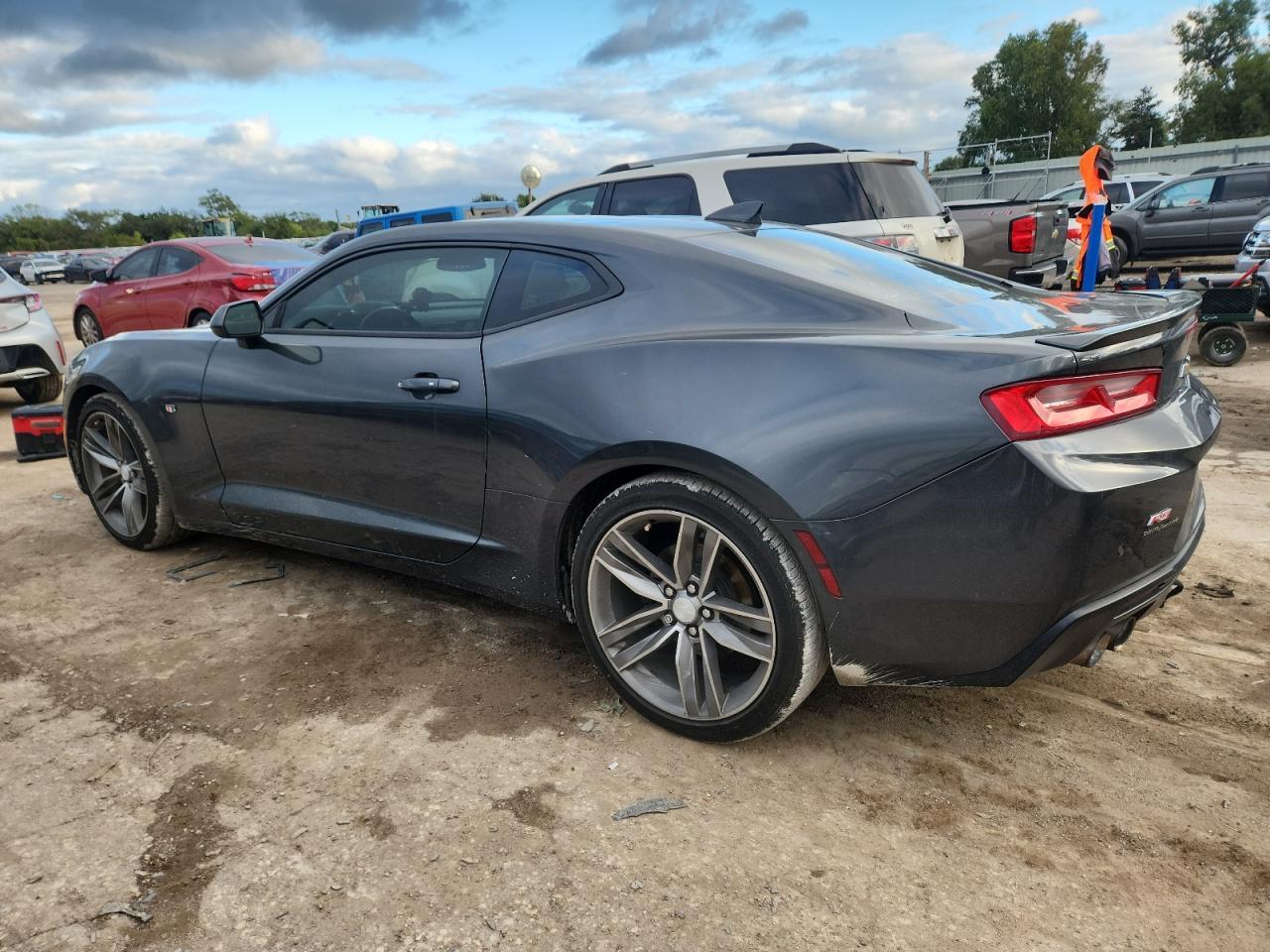 2017 Chevrolet Camaro Lt - Image 2
