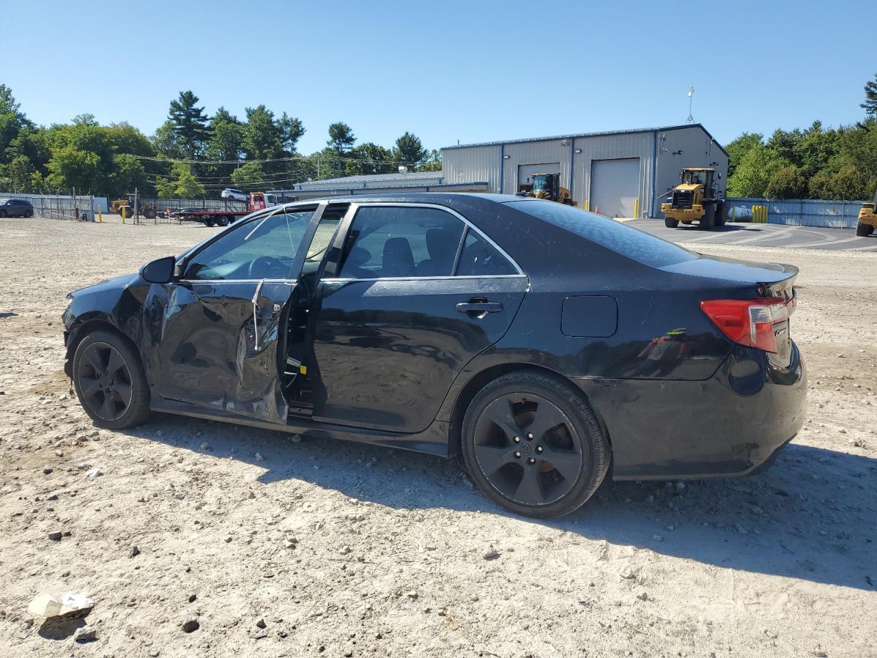 2012 Toyota Camry Base - Фото 2