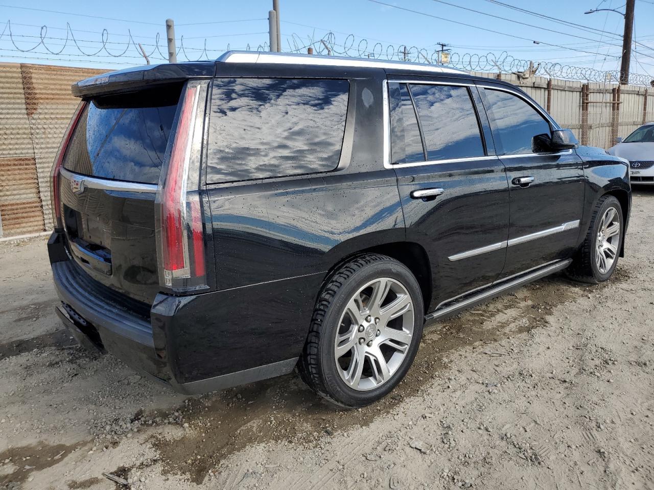 2015 Cadillac Escalade Premium - Фото 3