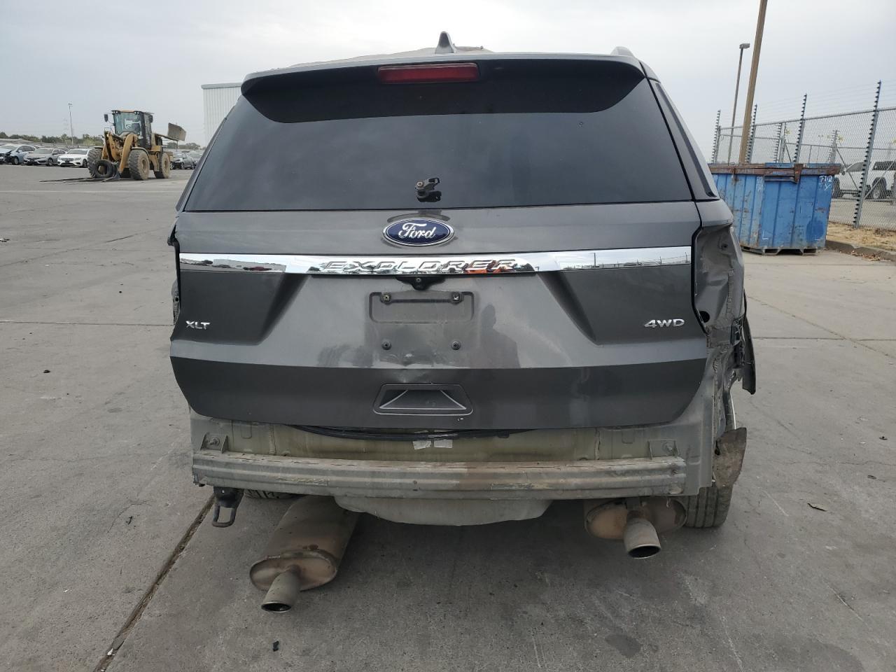 2016 Ford Explorer Xlt - Фото 6