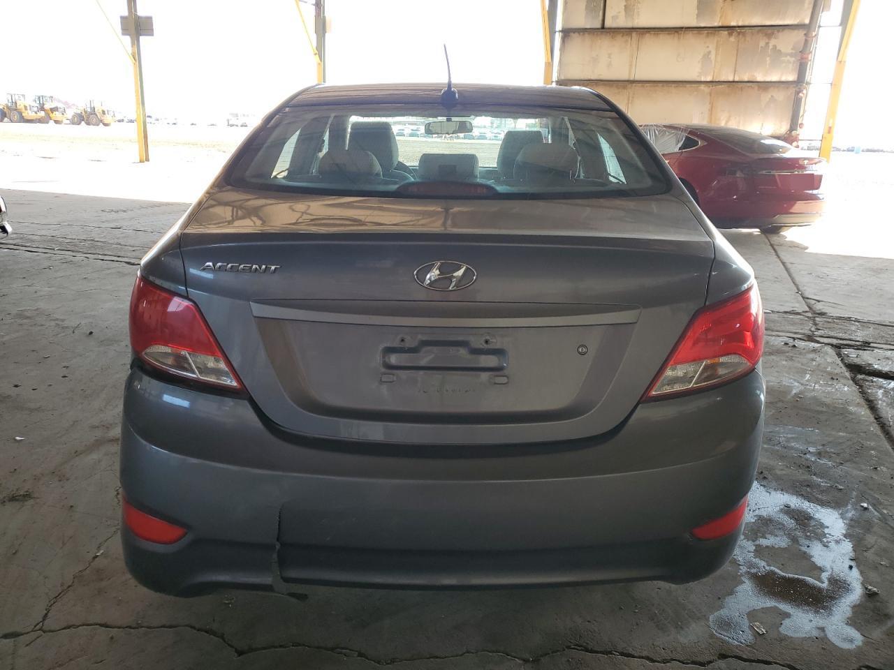 2017 Hyundai Accent Se - Фото 6