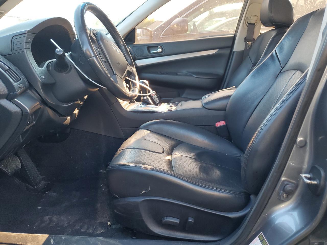 2015 Infiniti Q40 - Image 7