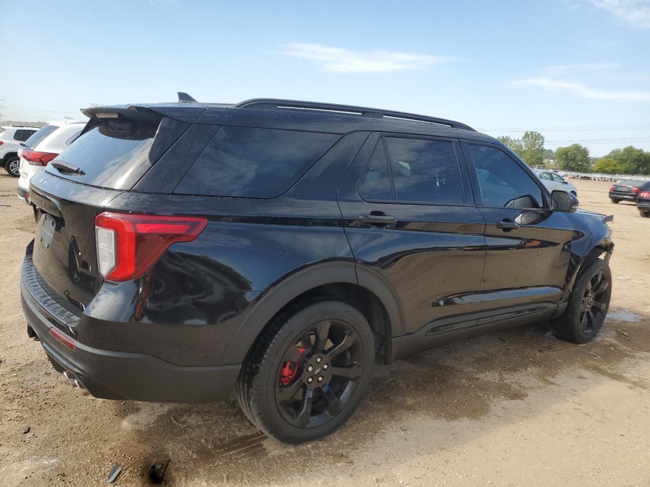 2024 Ford Explorer St - Image 3