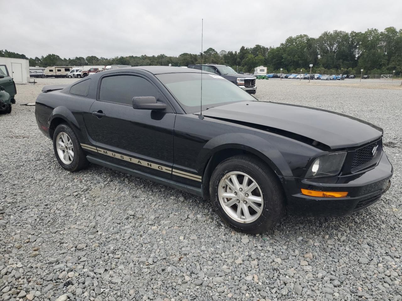 2008 Ford Mustang - Фото 4
